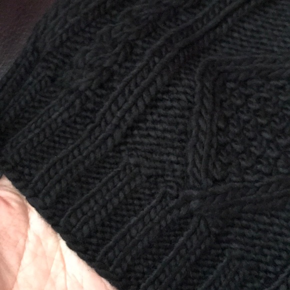 Michael Kors Scarf size  64x10 inches NWT in black - Picture 6 of 6